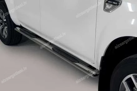 MISUTONIDA OVAL SIDE BARS WITH PLASTIC FOOTSTEPS RENAULT Alaskan